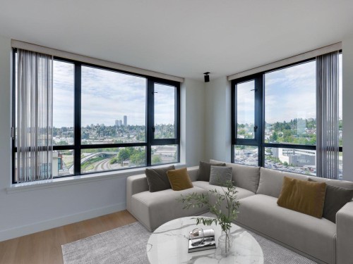 1607-1 Renaissance Square, New Westminster, BC 