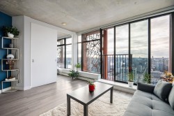 3909-128 Cordova Street W Vancouver, BC V6B 0E6
