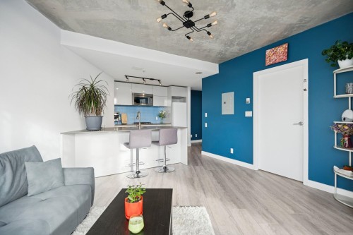 3909-128 Cordova Street W, Vancouver, BC 