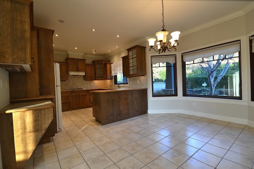 610 Robinson Street, Coquitlam, BC 