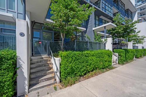 16-8677 Capstan Way, Richmond, BC 