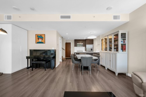 16-8677 Capstan Way, Richmond, BC 