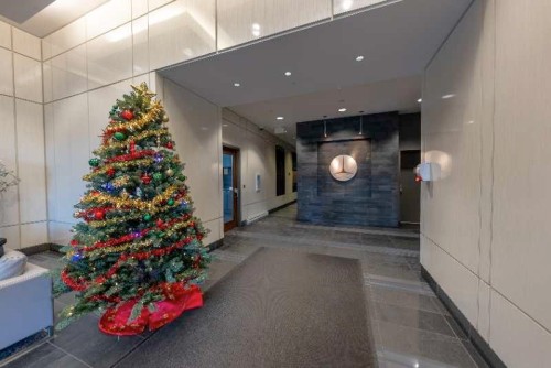 2205-6688 Arcola Street, Burnaby, BC 