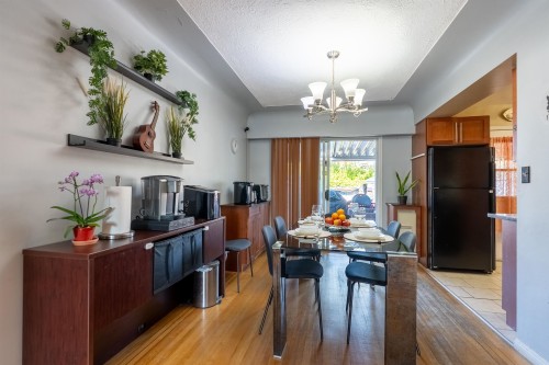 22023 Lougheed Highway, Maple Ridge, BC 