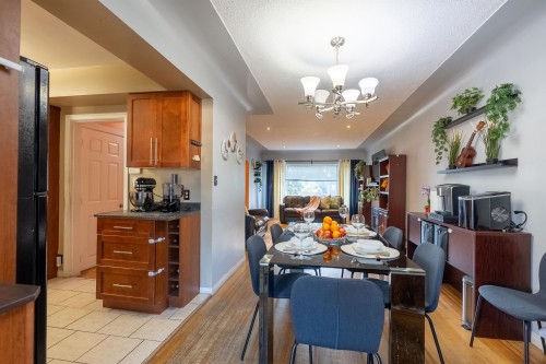 22023 Lougheed Highway, Maple Ridge, BC 