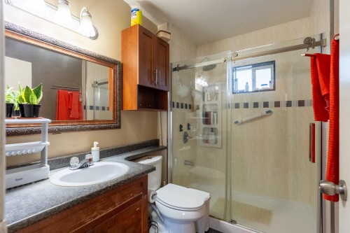 22023 Lougheed Highway, Maple Ridge, BC 