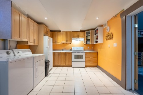 22023 Lougheed Highway, Maple Ridge, BC 