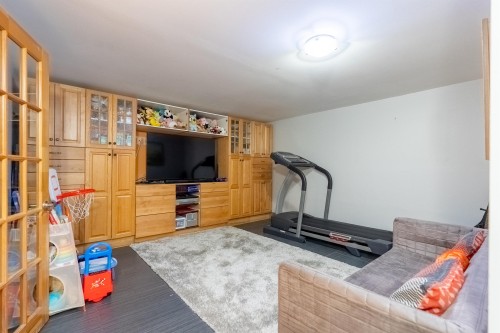 22023 Lougheed Highway, Maple Ridge, BC 