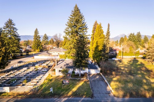 22023 Lougheed Highway, Maple Ridge, BC 