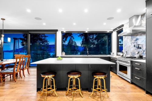 6224 St. Georges Place, West Vancouver, BC 