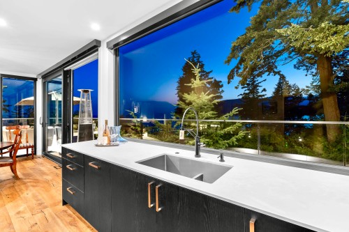 6224 St. Georges Place, West Vancouver, BC 