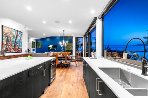 6224 St. Georges Place, West Vancouver, BC 