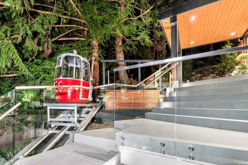 6224 St. Georges Place, West Vancouver, BC 