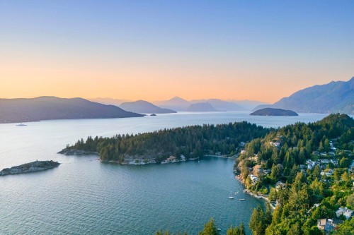 6224 St. Georges Place, West Vancouver, BC 