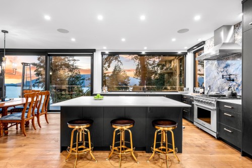 6224 St. Georges Place, West Vancouver, BC 