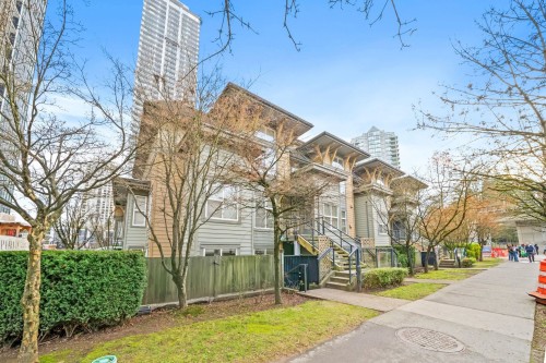 104-4155 Central Boulevard, Burnaby, BC 