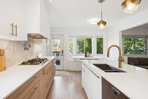 5921 Ontario Street, Vancouver, BC 