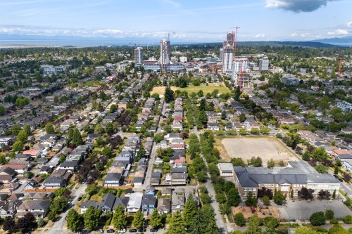 5921 Ontario Street, Vancouver, BC 