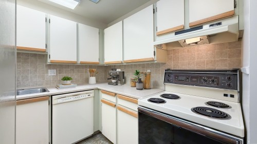 304-7300 Moffatt Road, Richmond, BC 