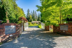 22696 132 Avenue  Maple Ridge, BC V4R 2R2