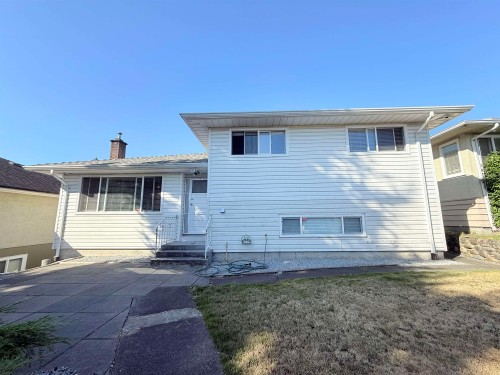 7779 Elford Street  Burnaby, BC V3N 4B6