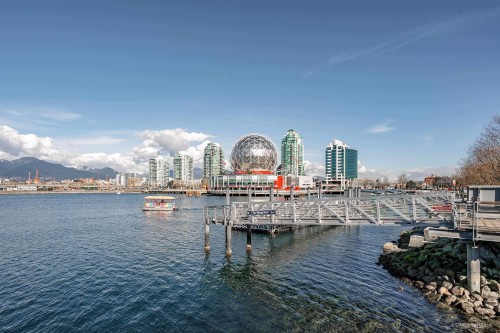 1618 Columbia Street, Vancouver, BC 