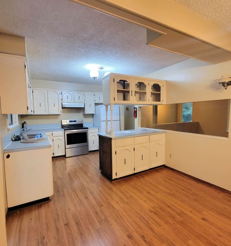 2240 Oldershaw Road, Roberts Creek, BC 