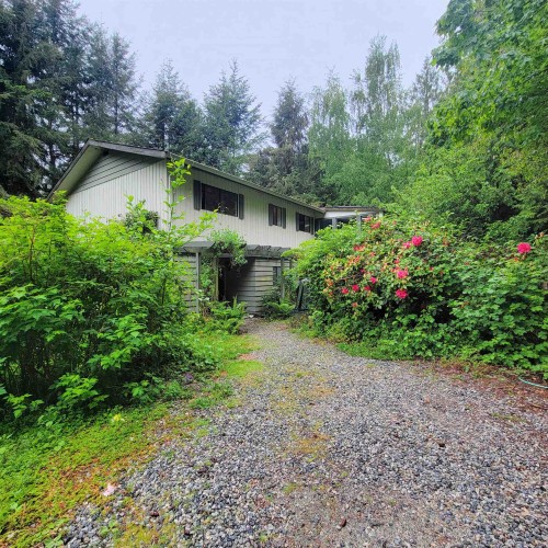2240 Oldershaw Road, Roberts Creek, BC 