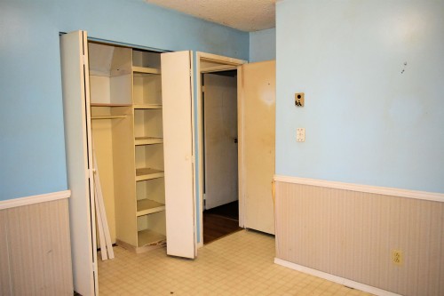 2240 Oldershaw Road, Roberts Creek, BC 