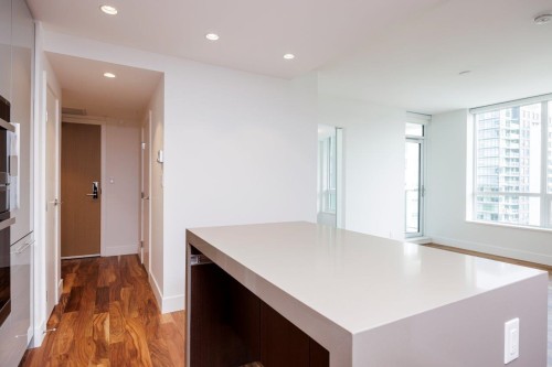 1008-1632 Lions Gate Lane, North Vancouver, BC 