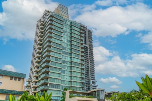 1901-2200 Douglas Road  Burnaby, BC V5C 0G8