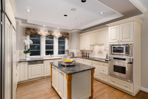 1638 Marpole Avenue, Vancouver, BC 