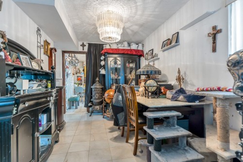 5064 Main Street, Vancouver, BC 