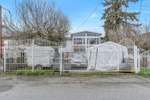 5064 Main Street, Vancouver, BC 