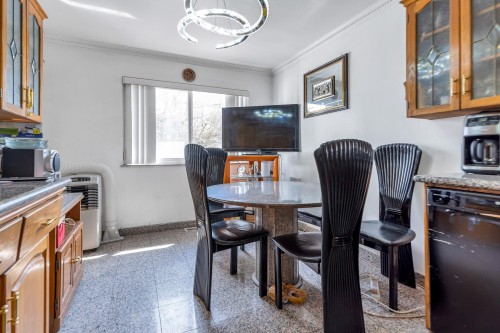 5064 Main Street, Vancouver, BC 