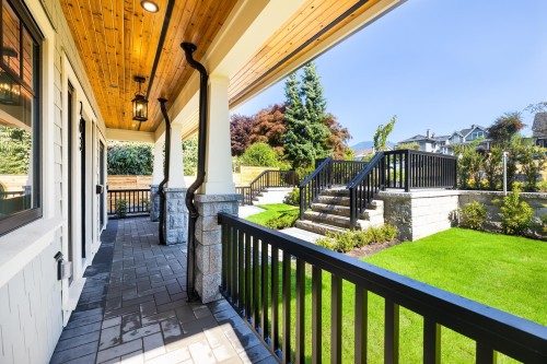 263 6Th Street W, North Vancouver, BC 