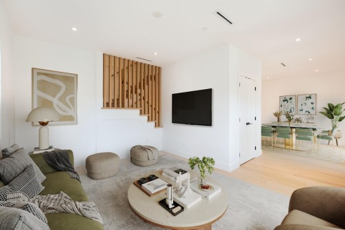 263 6Th Street W, North Vancouver, BC 