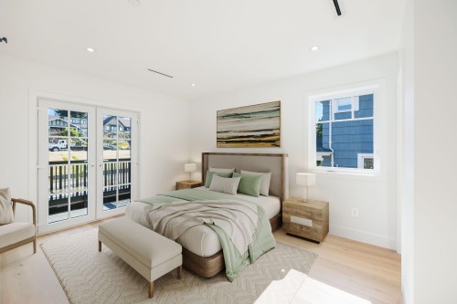 263 6Th Street W, North Vancouver, BC 