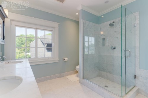 2500 37Th Avenue W, Vancouver, BC 