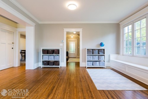 2500 37Th Avenue W, Vancouver, BC 