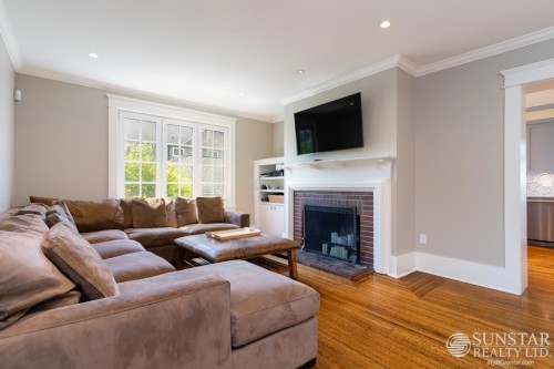 2500 37Th Avenue W, Vancouver, BC 