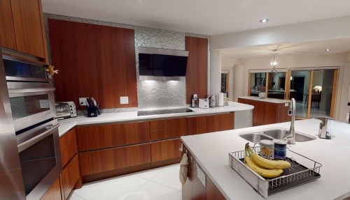 2222 Chairlift Road, West Vancouver, BC 