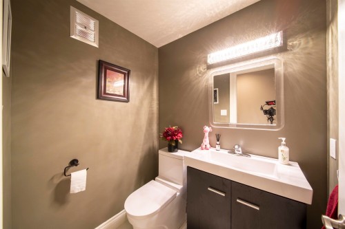 2222 Chairlift Road, West Vancouver, BC 