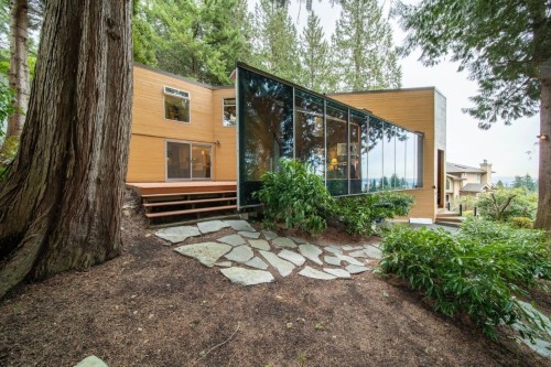 2222 Chairlift Road, West Vancouver, BC 