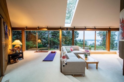 2222 Chairlift Road, West Vancouver, BC 