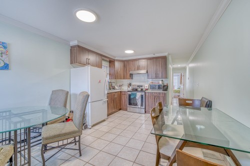 426 18Th Avenue E, Vancouver, BC 