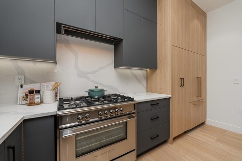 2835 Oliver Crescent, Vancouver, BC 