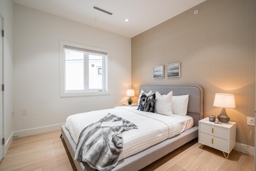 2835 Oliver Crescent, Vancouver, BC 