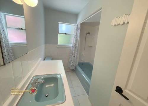 Upper Suite-2520 Derbyshire Way, North Vancouver, BC 