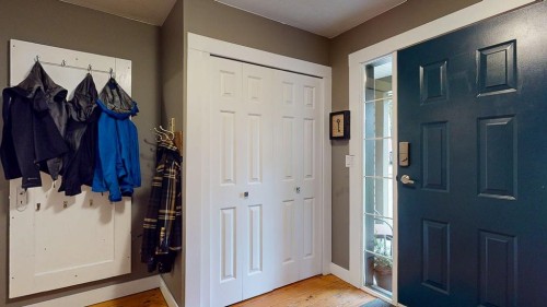 5567 Calli Place, Sechelt, BC 